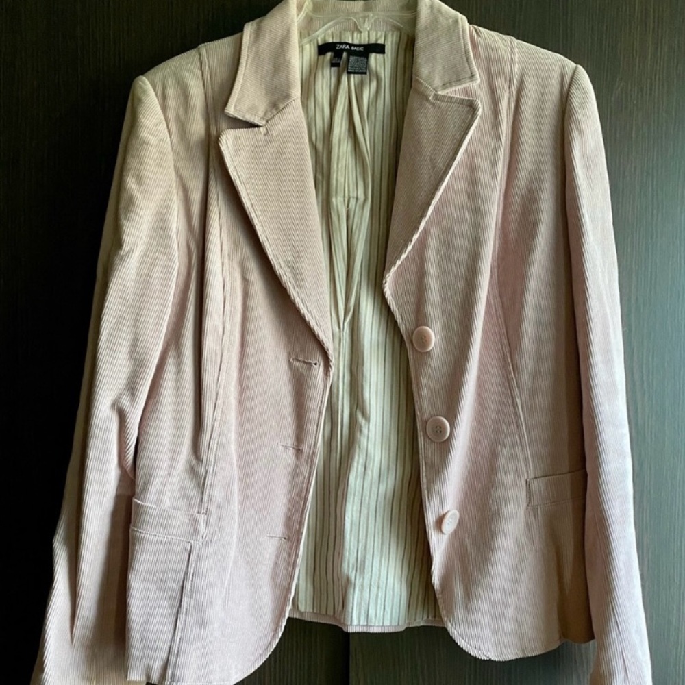 PINK ZARA! Valentines Day ready PINK💖 ❄️ Zara Basic Pink Corduroy Blazer